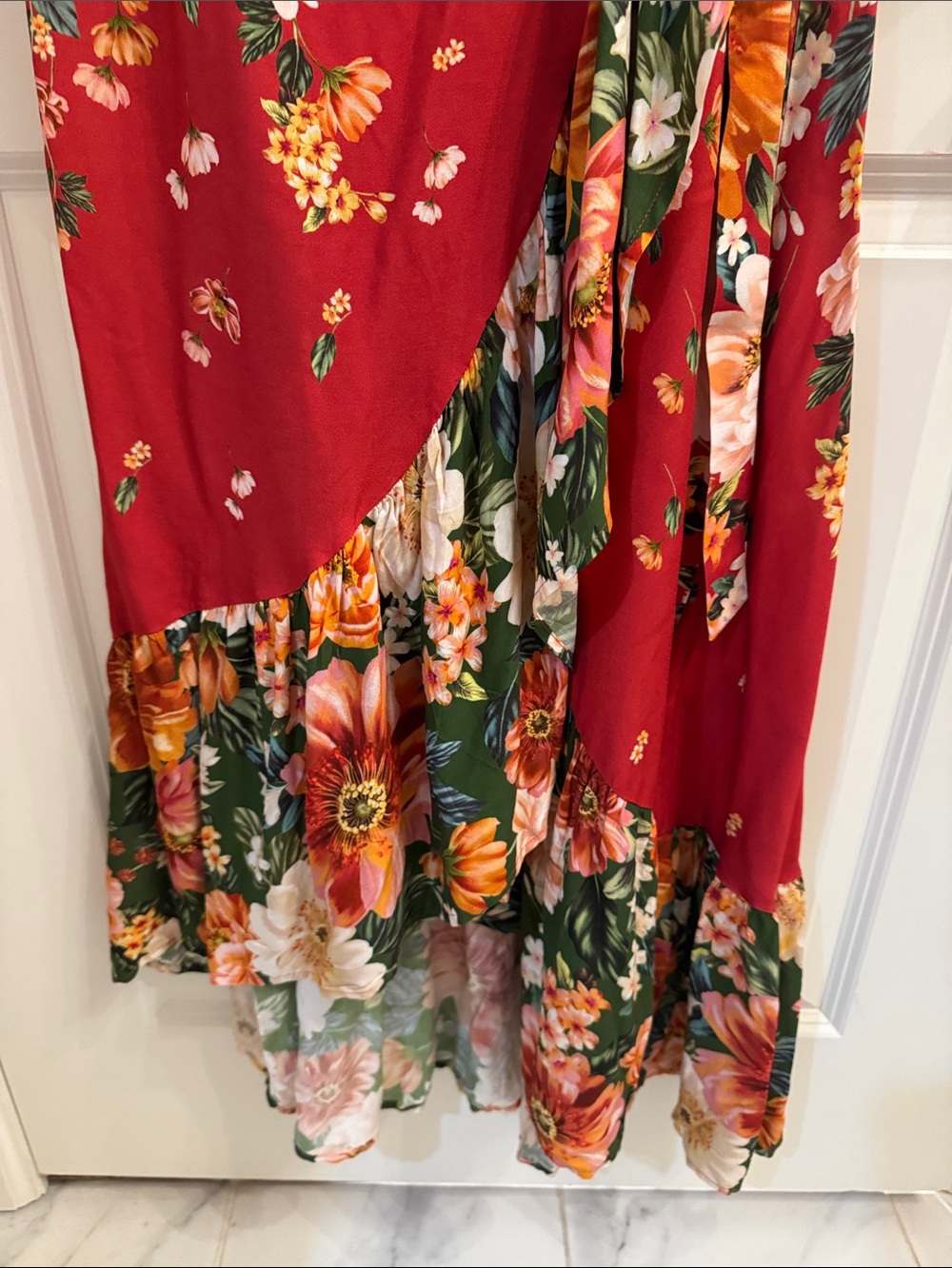 FARM Rio Red Floral Wrap Midi Dress Size Medium NWT $268 - Picture 8 of 9